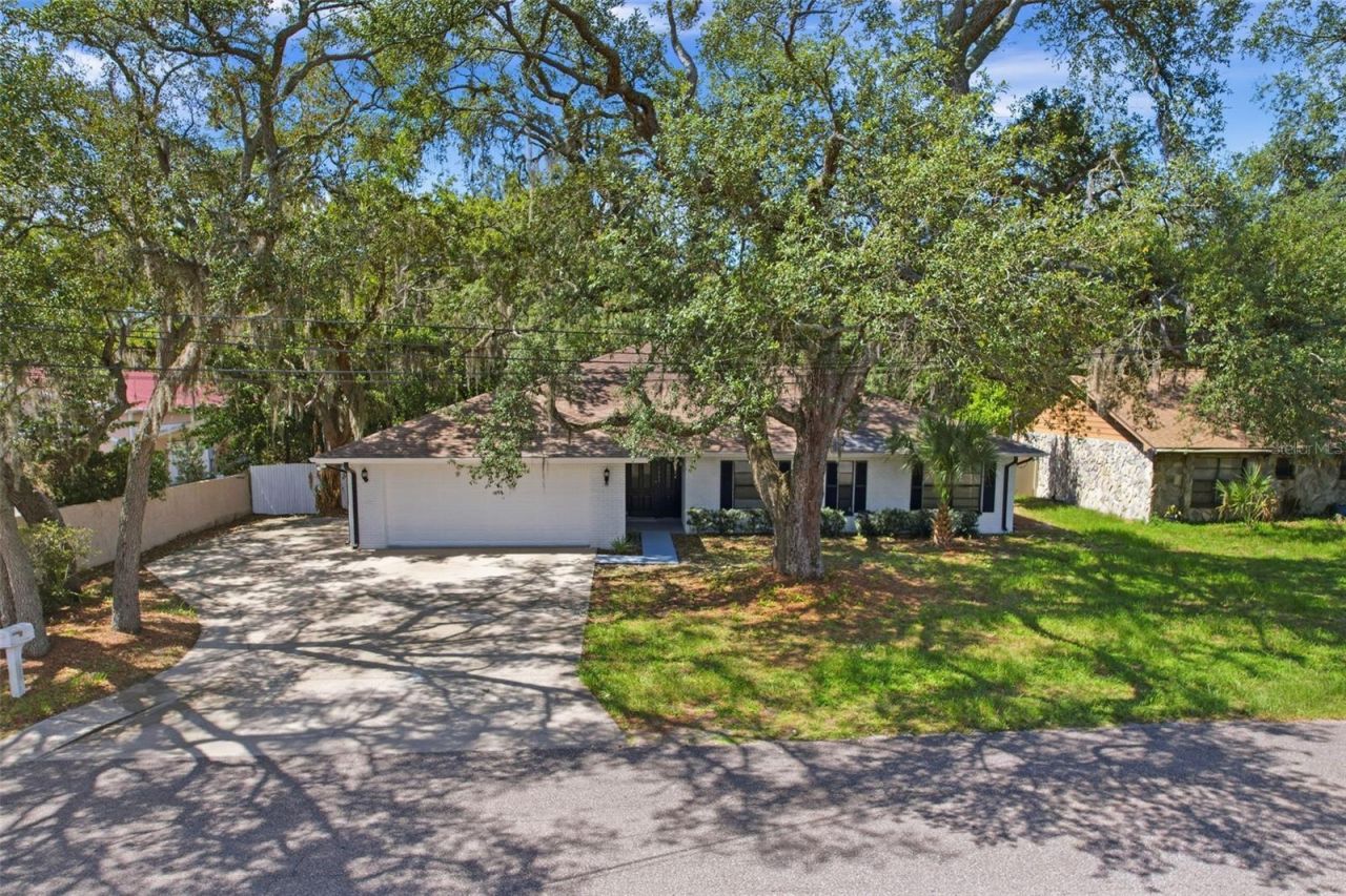 5305 E 127th Avenue , Tampa, FL 33617 Photo