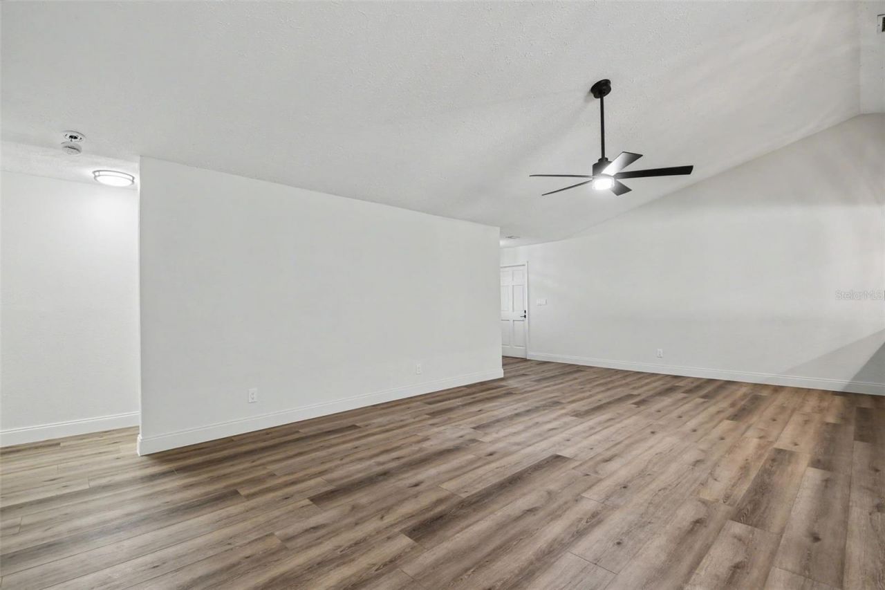 5305 E 127th Avenue , Tampa, FL 33617 Photo