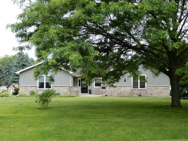 392 Jean Street, Gilberts, IL 60136