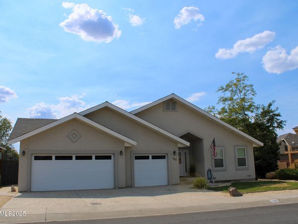 763 Divot Drive, Fernley, NV 89408