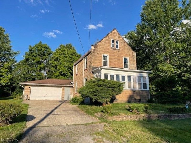 913 Kenneth Street, Youngstown, OH 44505 Photo 1