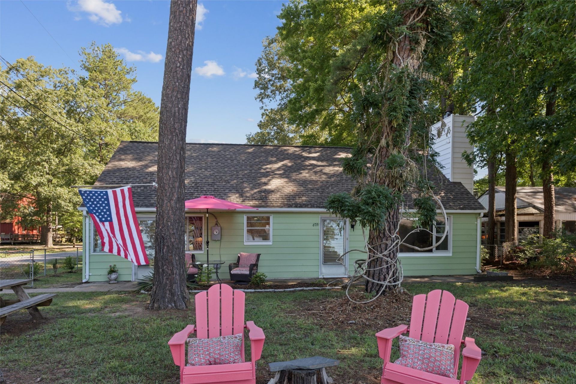 679 Shore Drive, Hartfield, VA 23071 Main Photo