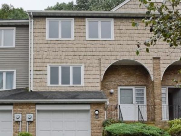 149 Patriots Rd, Parsippany-Troy Hills, NJ 07950