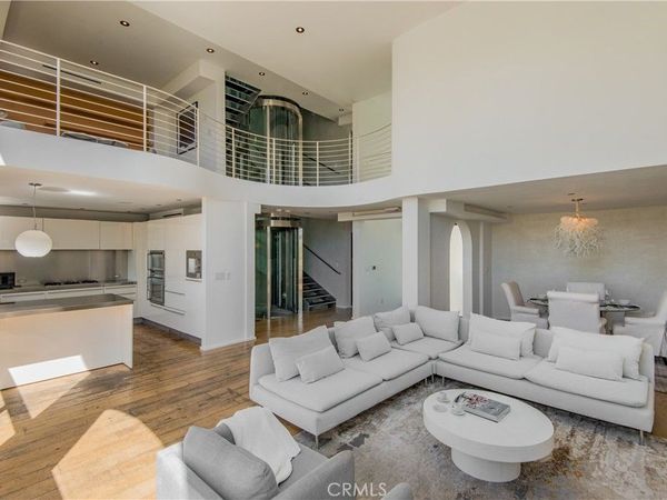 11 Marine Terrace, Unit 3, Santa Monica, CA 90401