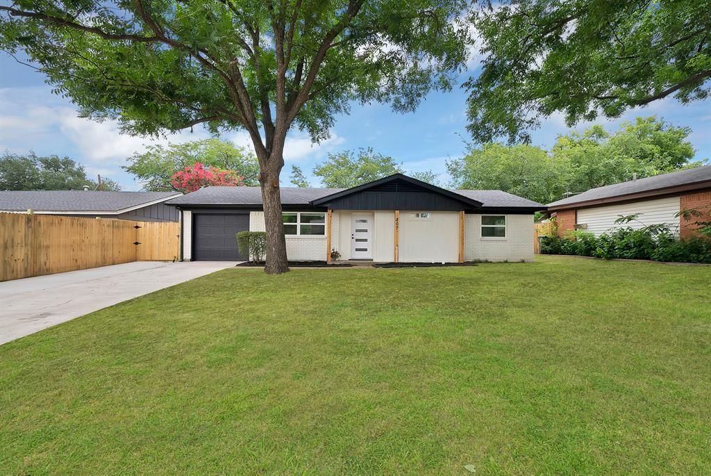 807 Hillcrest Drive, Arlington, TX 76010 Main Photo
