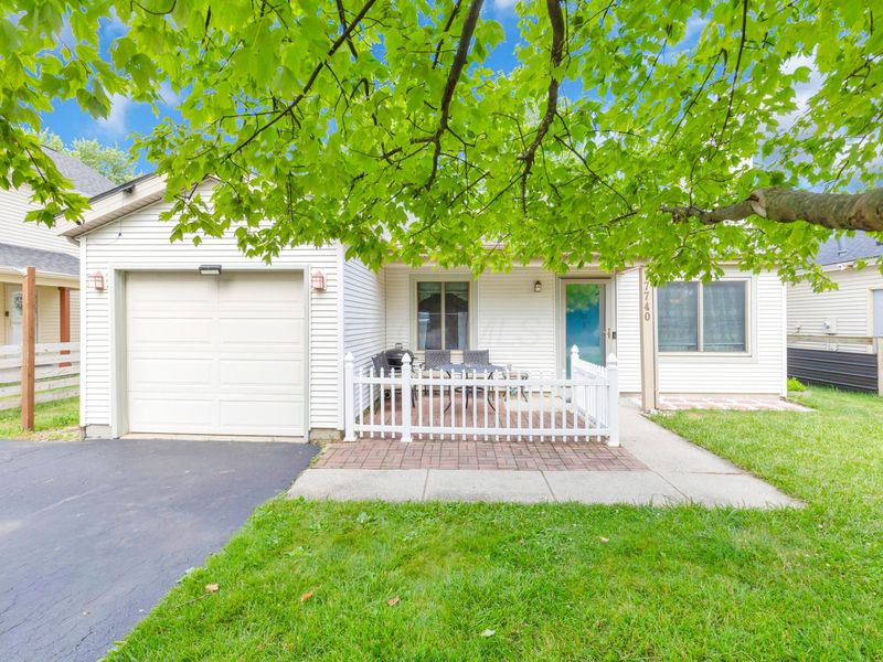 7740 Stoneford Drive, Columbus, OH 43235 Photo 1