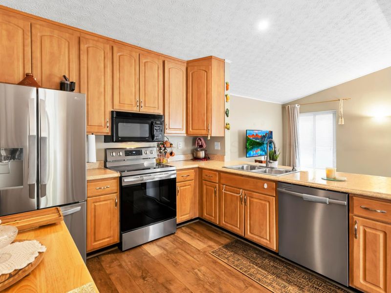 7740 Stoneford Drive, Columbus, OH 43235 Photo 14