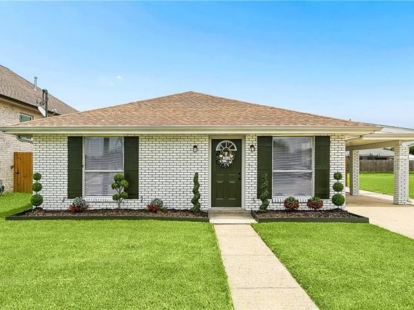 3413 CORINNE Drive, Chalmette, LA 70043
