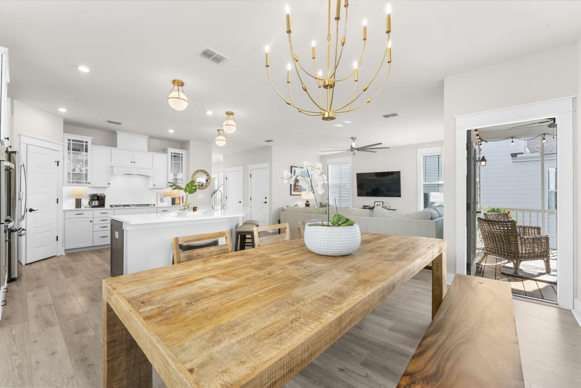 1613 Farmers Way Photo 10