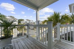 1613 Farmers Way photo 4