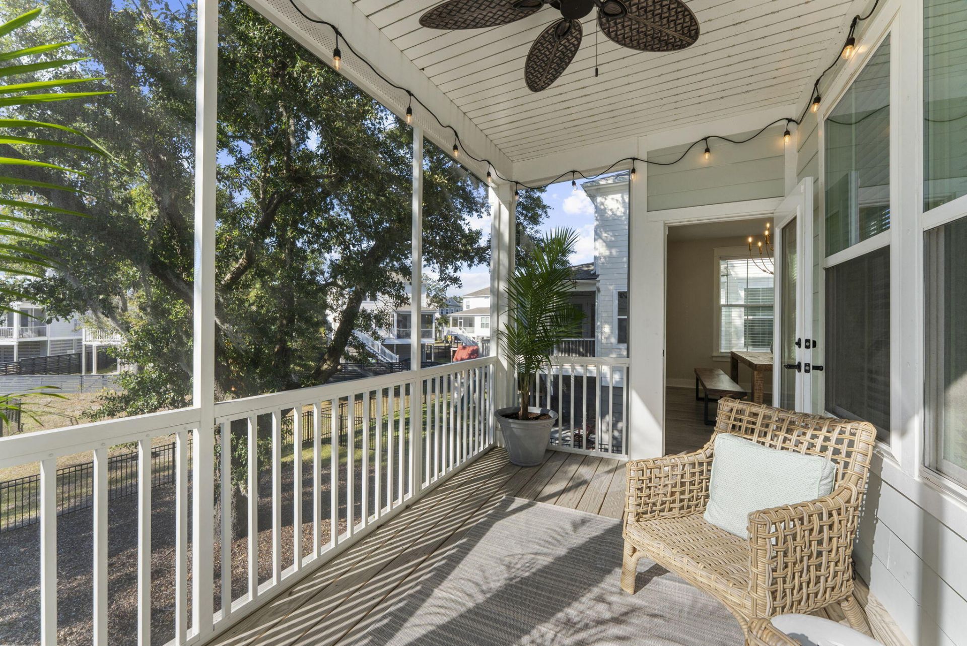 1613 Farmers Way Photo 23