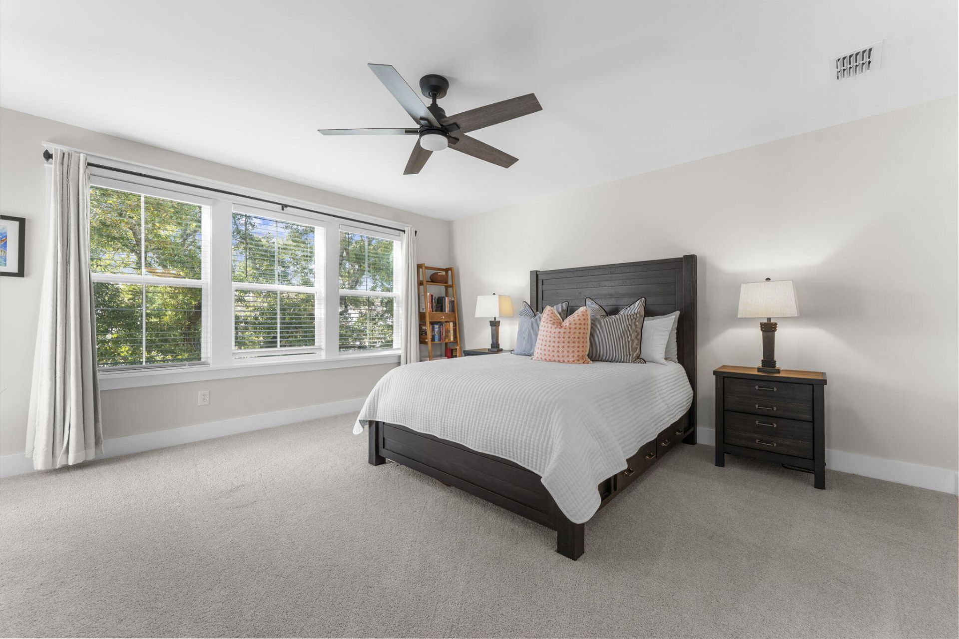 1613 Farmers Way Photo 24