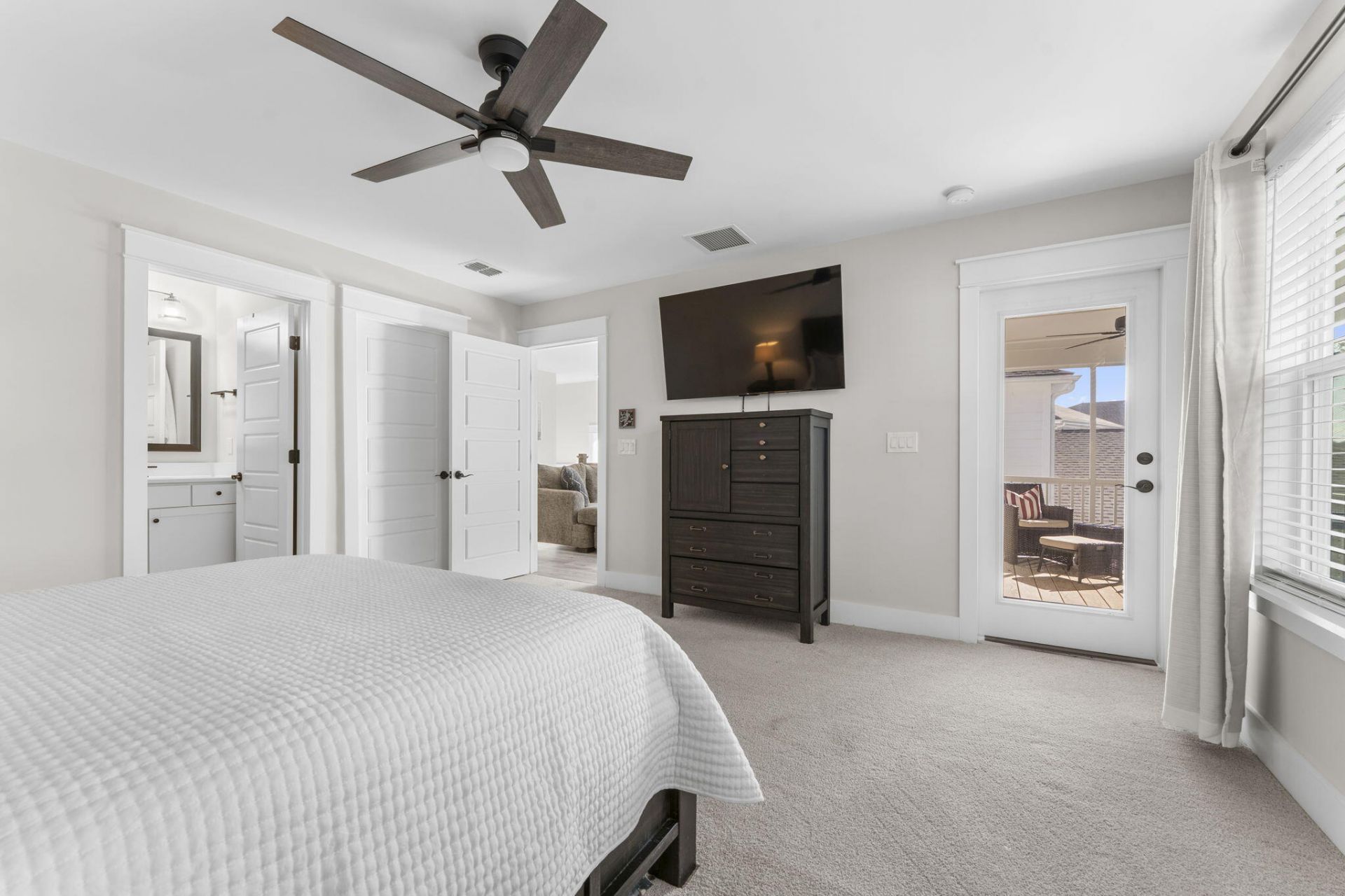 1613 Farmers Way Photo 25
