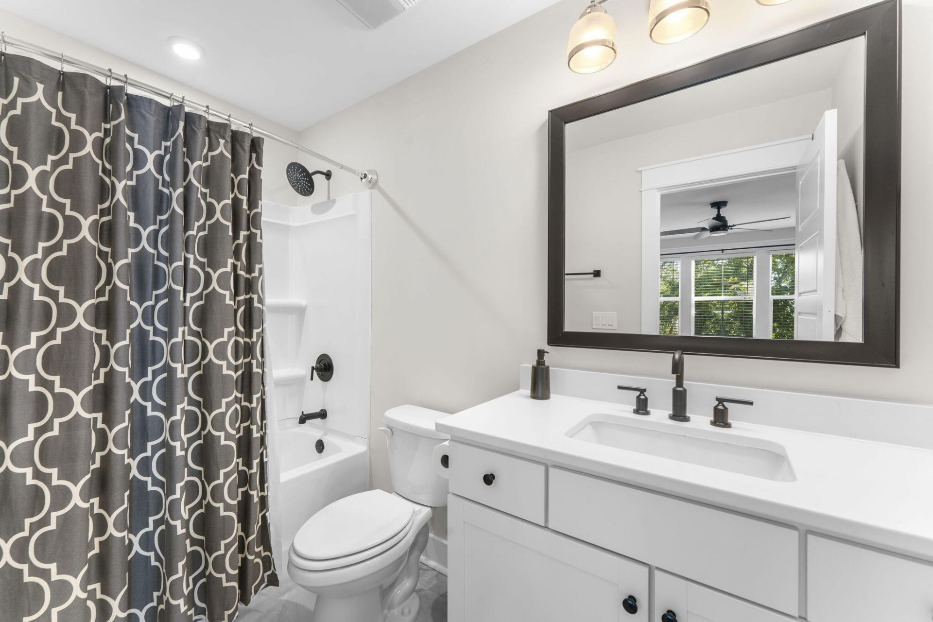 1613 Farmers Way Photo 27