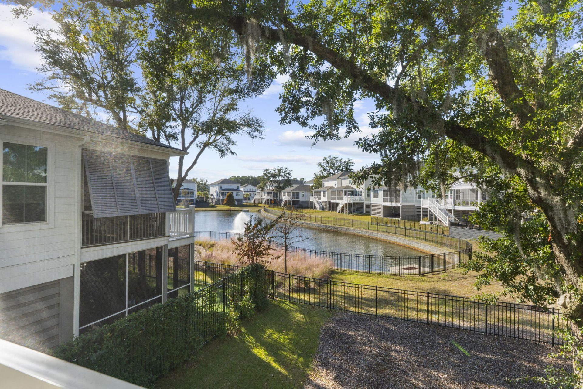 1613 Farmers Way Photo 37
