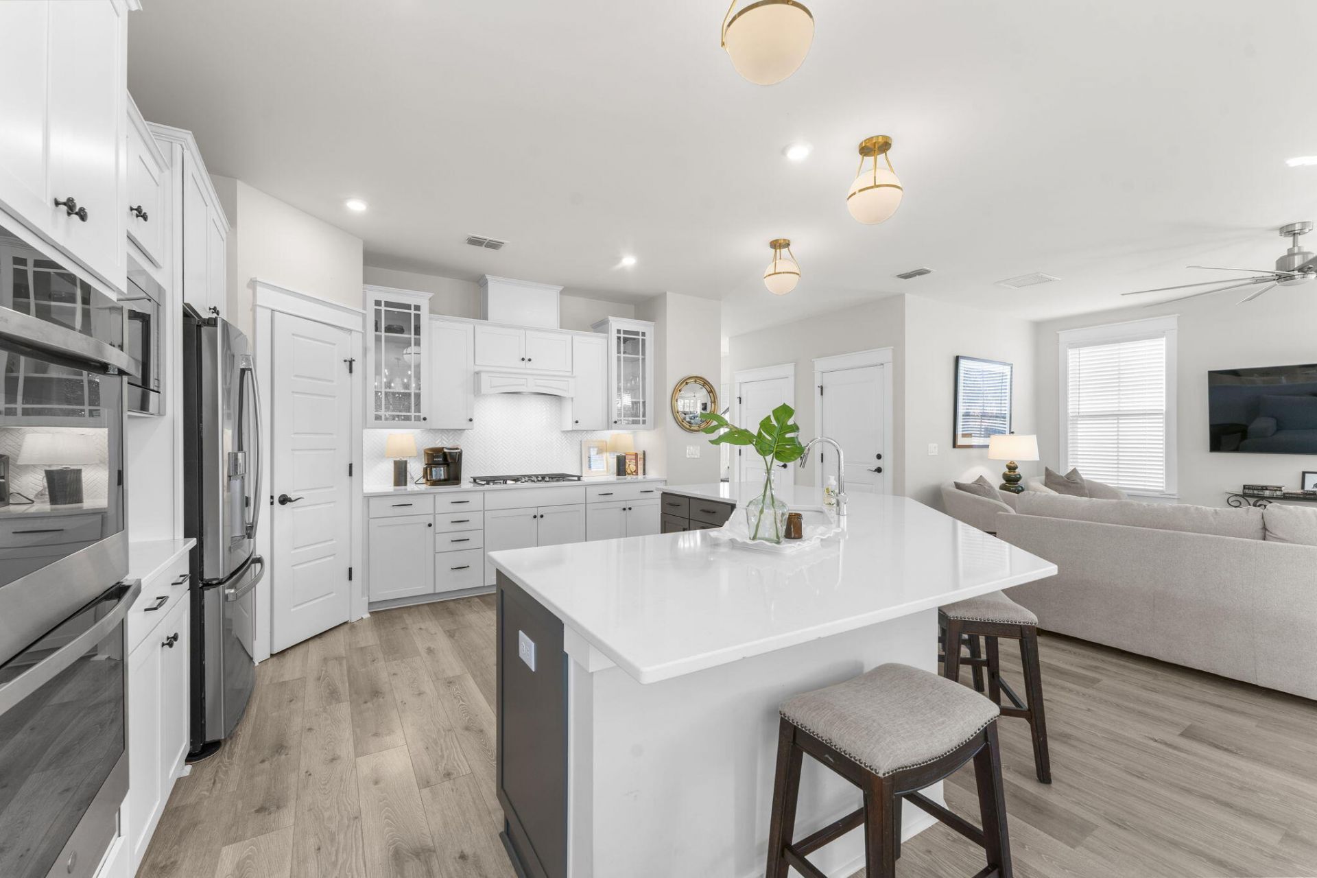 1613 Farmers Way Photo 8