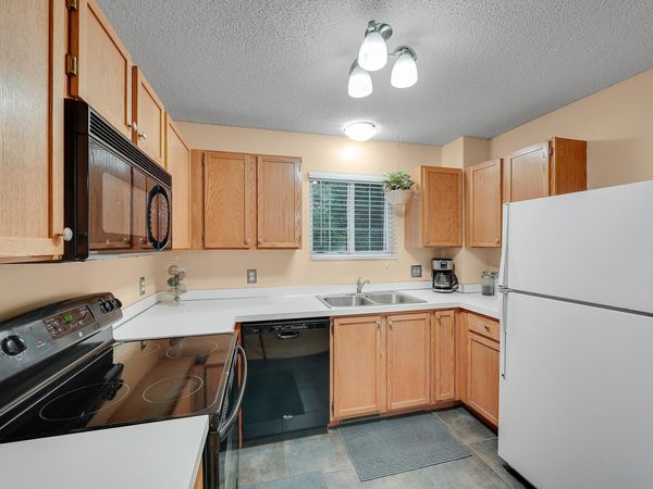 9084 Terra Verde Trail, Eden Prairie, MN 55347