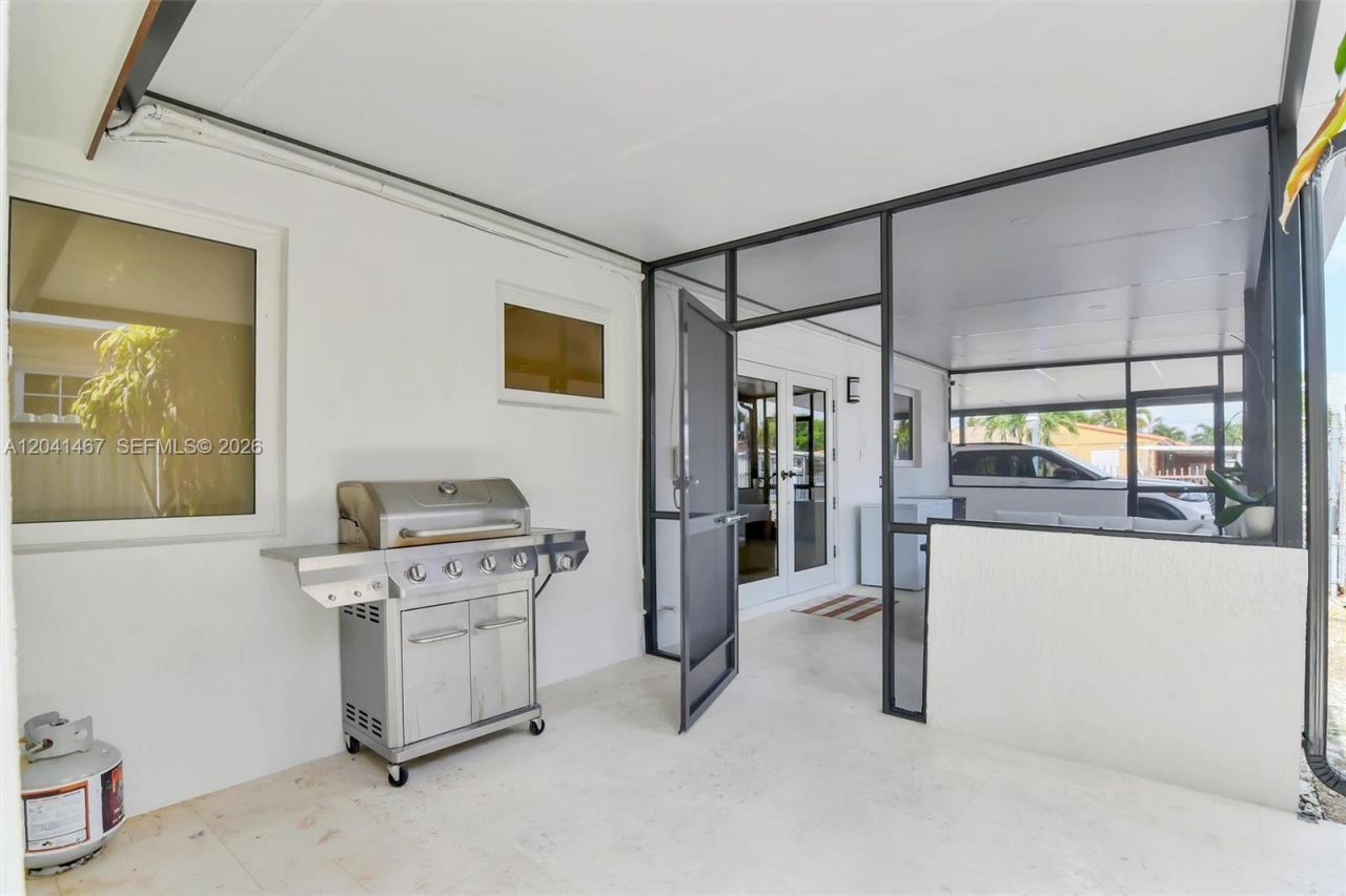 241 W 48th St, Hialeah, FL 33012 Photo