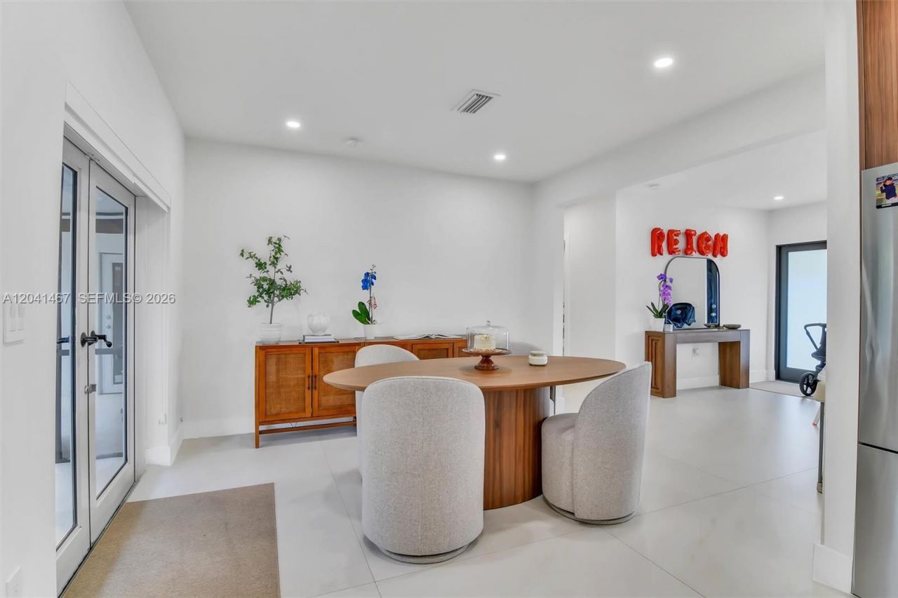241 W 48th St, Hialeah, FL 33012 Photo