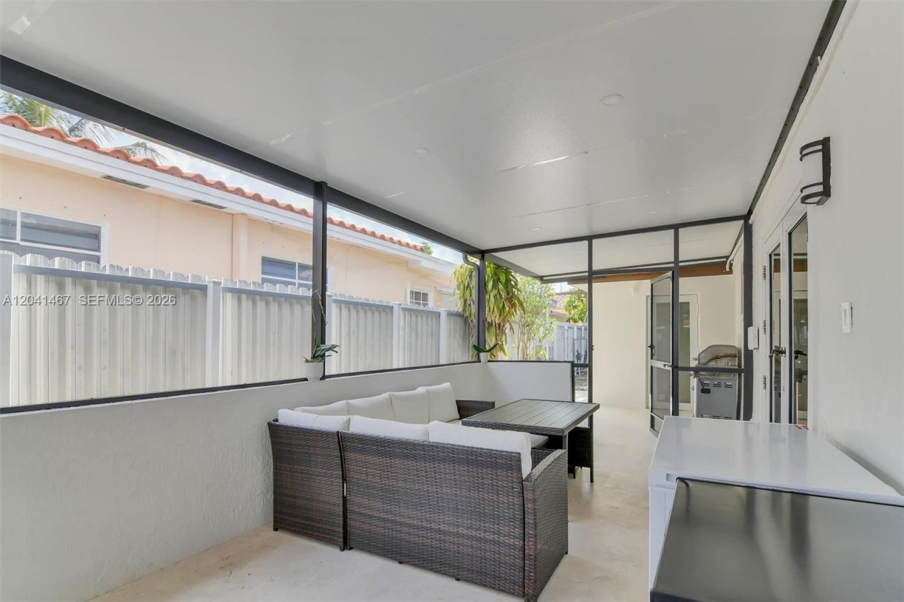 241 W 48th St, Hialeah, FL 33012 Photo