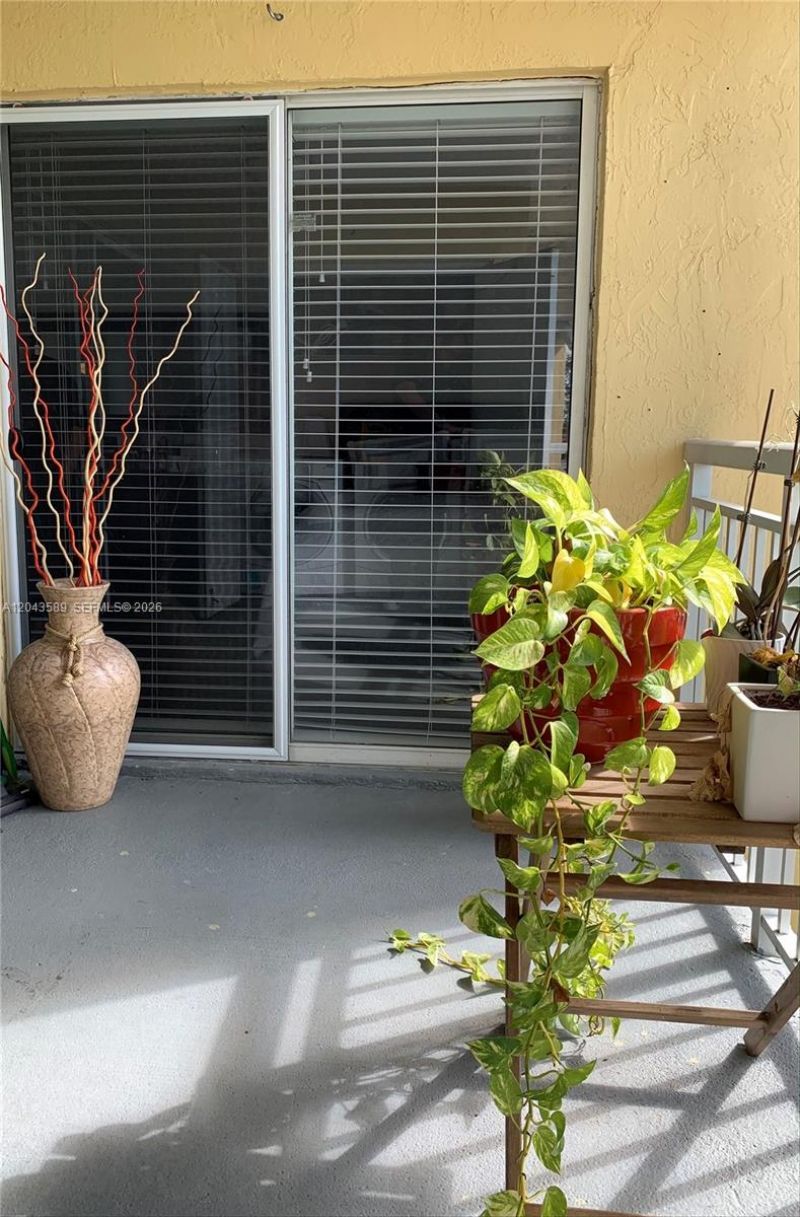 8660 SW 212th St , Unit 305, Cutler Bay, FL 33189 Photo