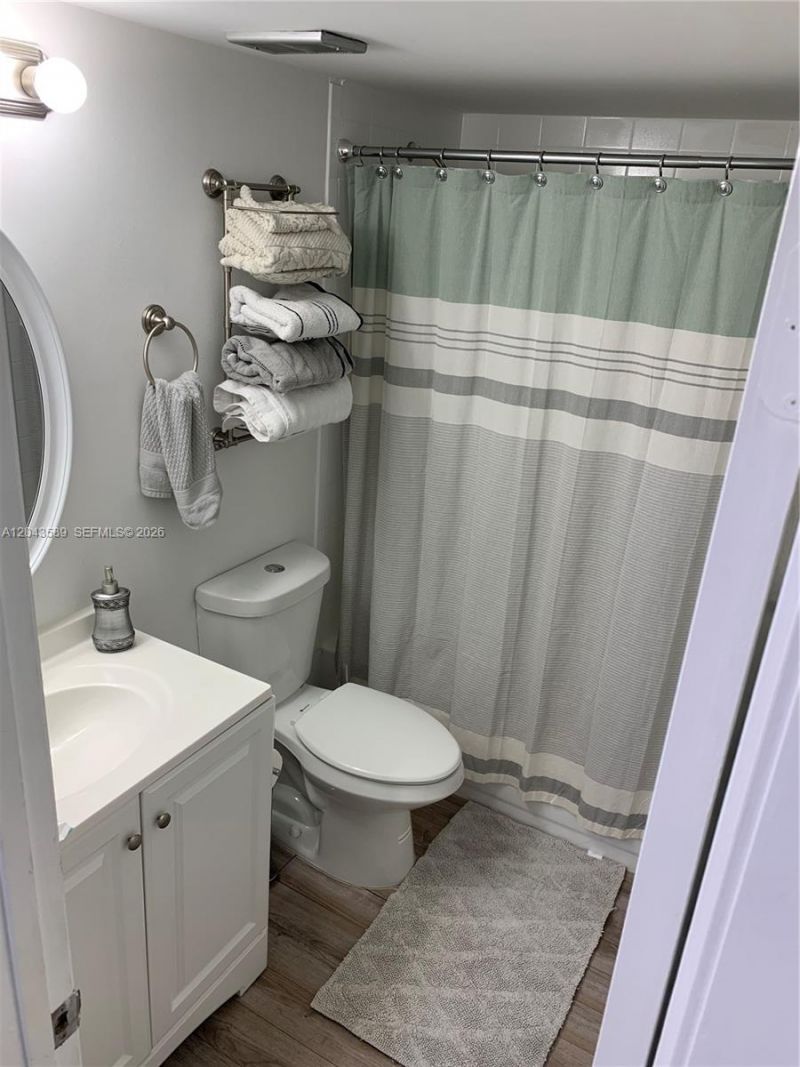 8660 SW 212th St , Unit 305, Cutler Bay, FL 33189 Photo
