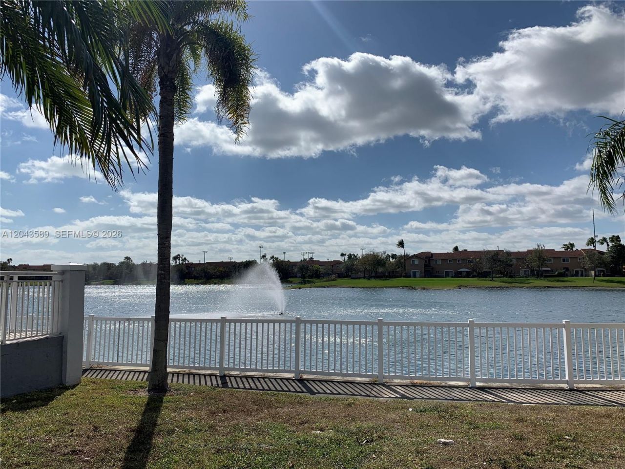 8660 SW 212th St , Unit 305, Cutler Bay, FL 33189 Photo