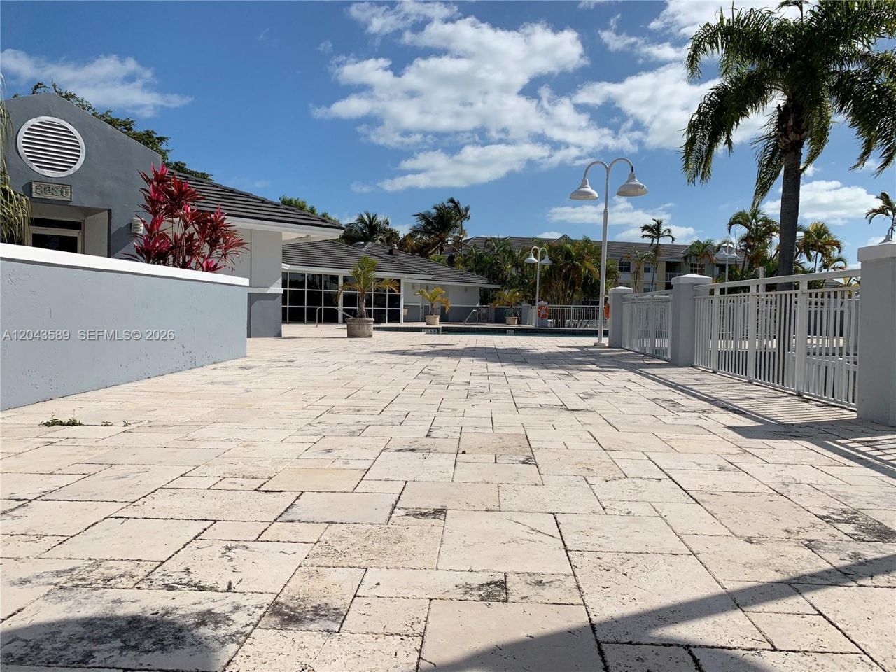 8660 SW 212th St , Unit 305, Cutler Bay, FL 33189 Photo