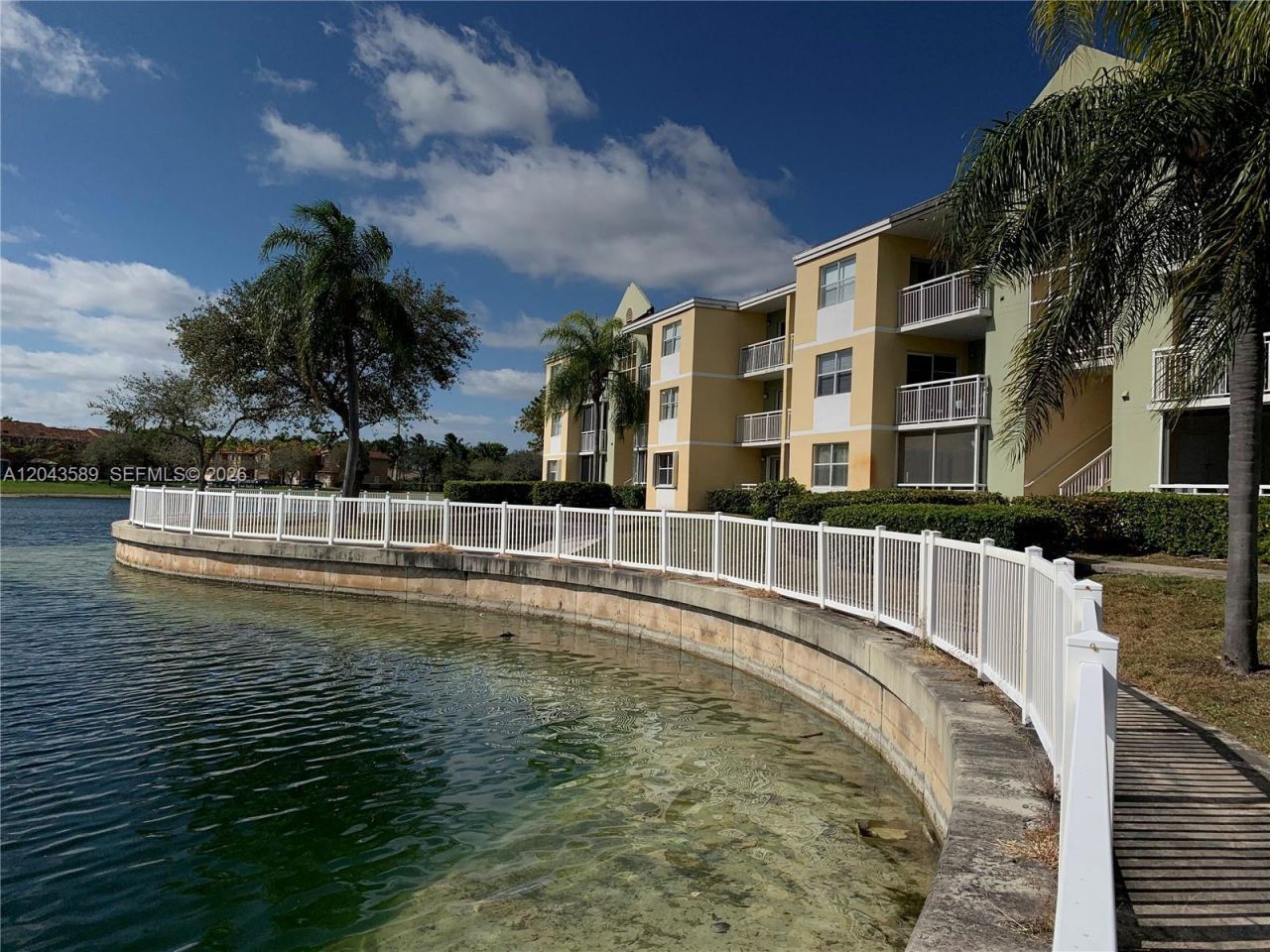 8660 SW 212th St , Unit 305, Cutler Bay, FL 33189 Photo