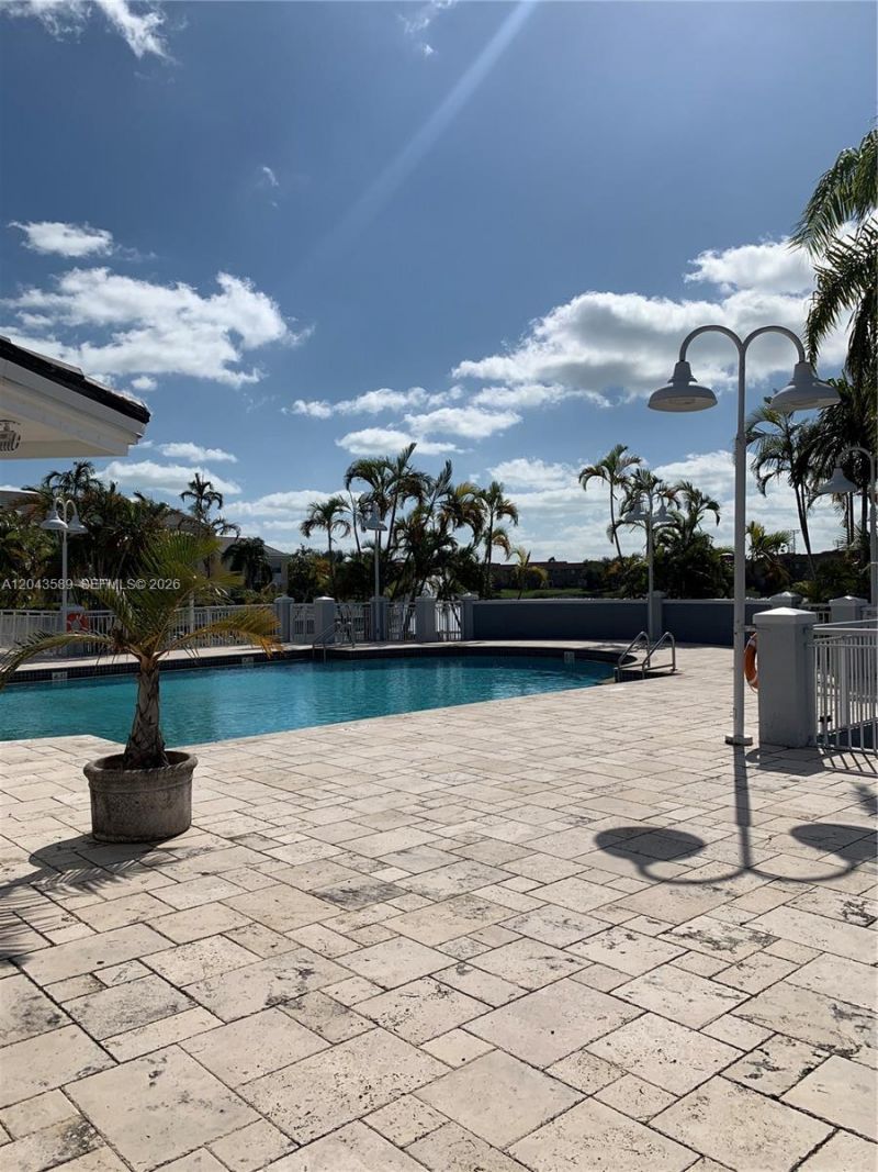 8660 SW 212th St , Unit 305, Cutler Bay, FL 33189 Photo