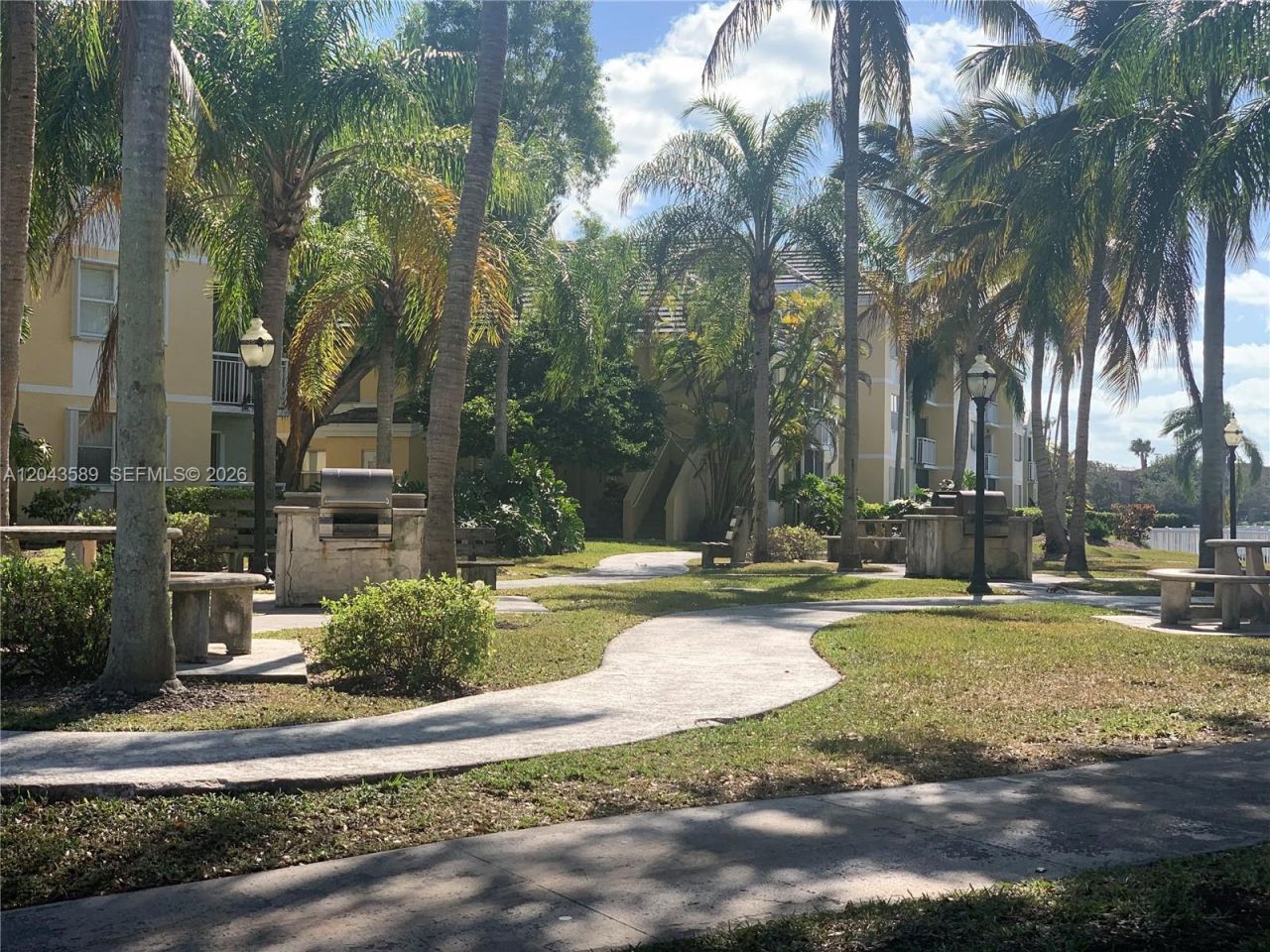 8660 SW 212th St , Unit 305, Cutler Bay, FL 33189 Photo