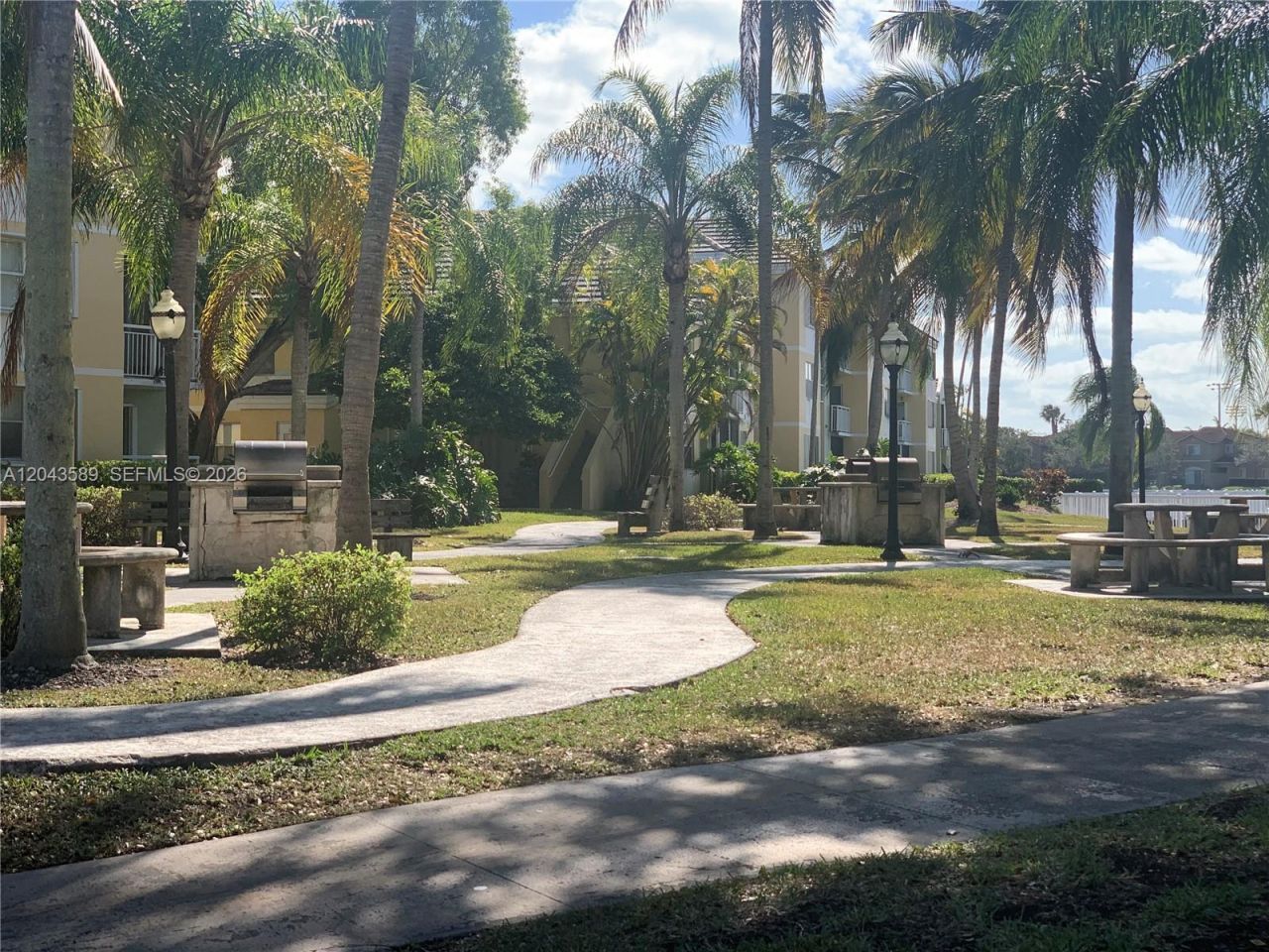 8660 SW 212th St , Unit 305, Cutler Bay, FL 33189 Photo