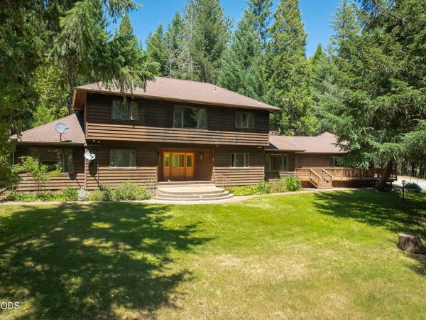 5060 Jumpoff Joe Creek Road, Grants Pass, OR 97526