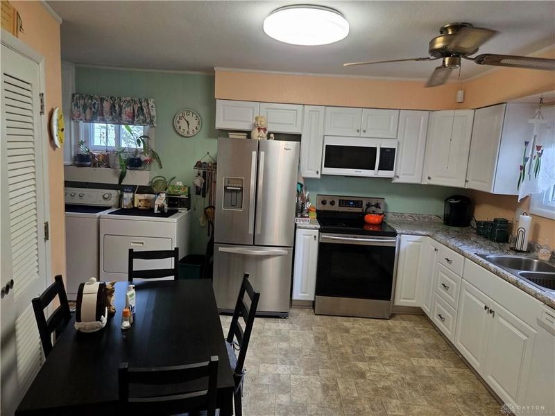 808 Hollendale Drive, Kettering, OH 45429 Photo 9