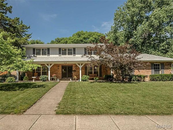 1019 N Smiley Street, O'Fallon, IL 62269