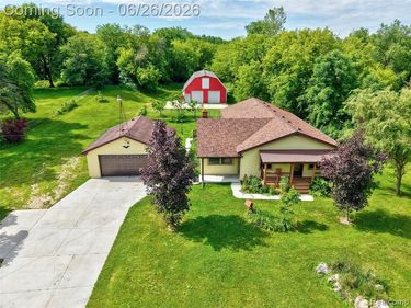 5366 E Mount Morris Road, Genesee Twp, MI 48458