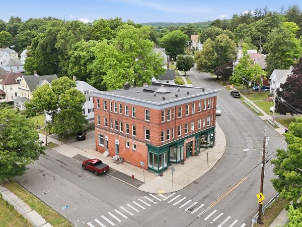 226-230 Sargeant St, Holyoke, MA 01040