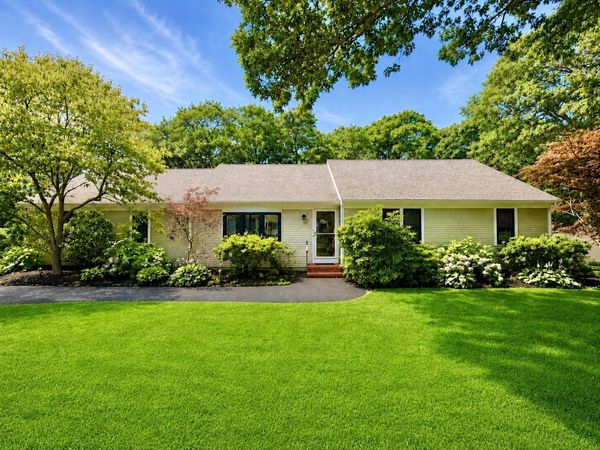 31 Childs Street, Centerville, MA 02632