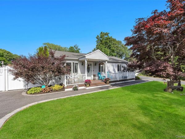 115 Dahlia Drive , Mastic Beach, NY 11951