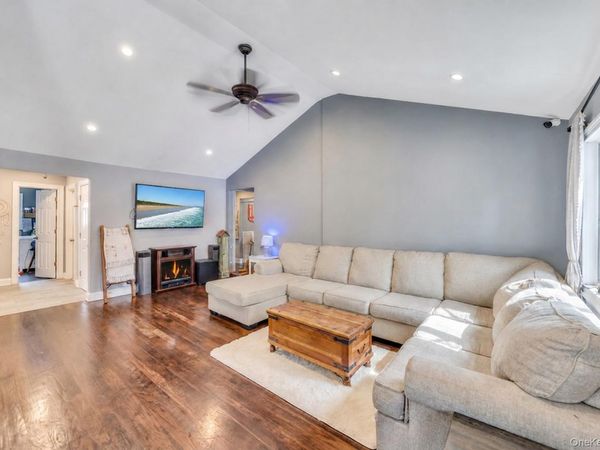 115 Dahlia Drive , Mastic Beach, NY 11951