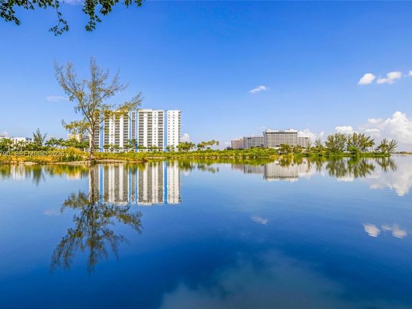 4805 NW 7th St, Unit 302-15, Miami, FL 33126