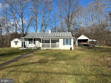 200 MIDDLE LANE, GORE, VA 22637