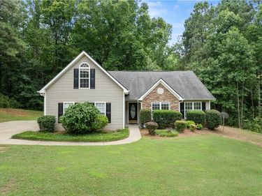 6000 Devonshire Drive, Flowery Branch, GA 30542