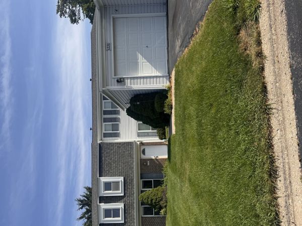 1220 CHURCHILL Drive, Roselle, IL 60172