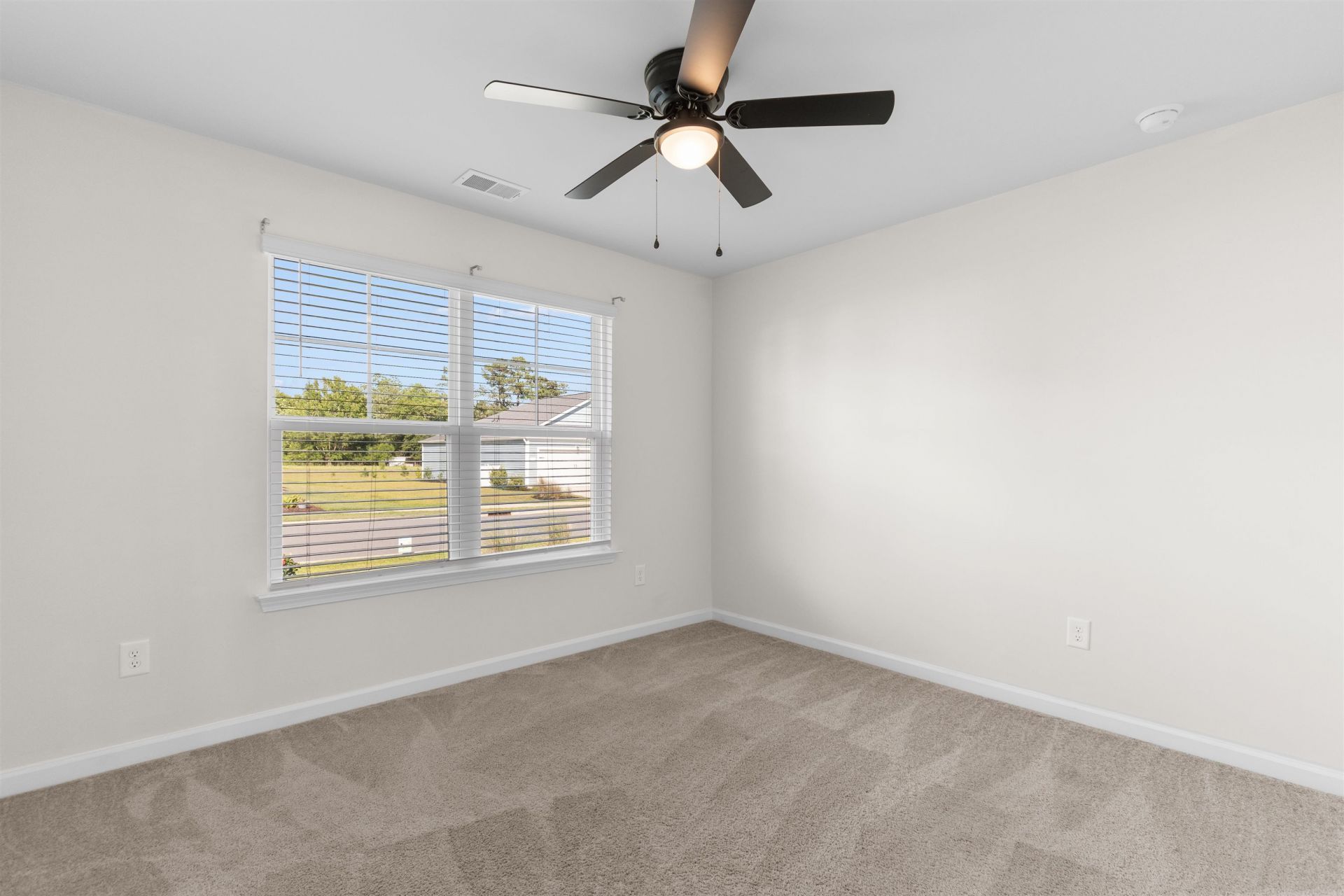 561 Woodland Farms Circle Photo 22