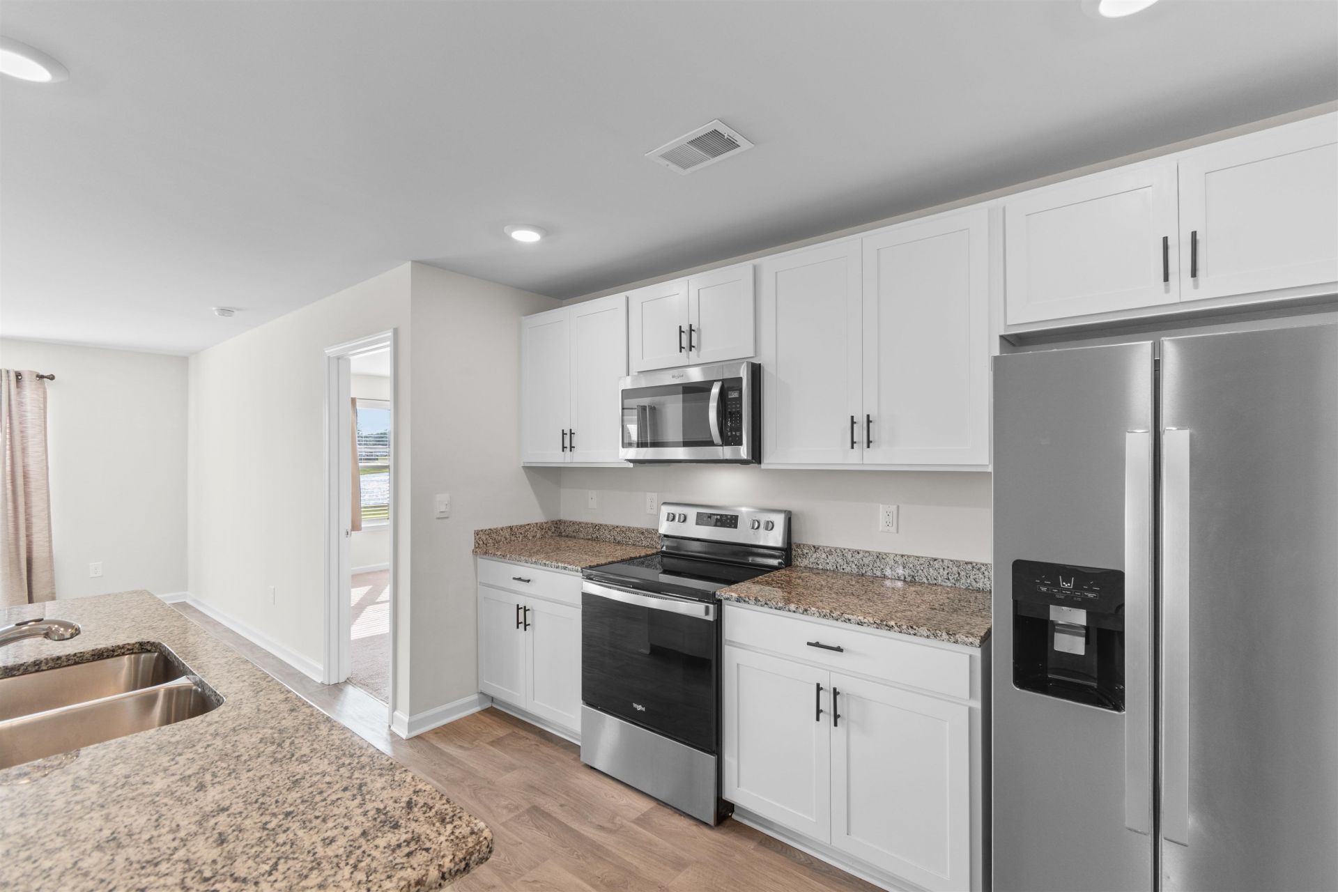 561 Woodland Farms Circle Photo 8