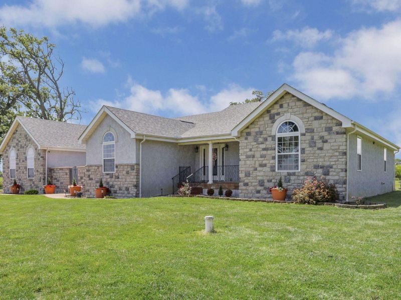 5860 Gregg Road, West Jefferson, OH 43162 Photo 4