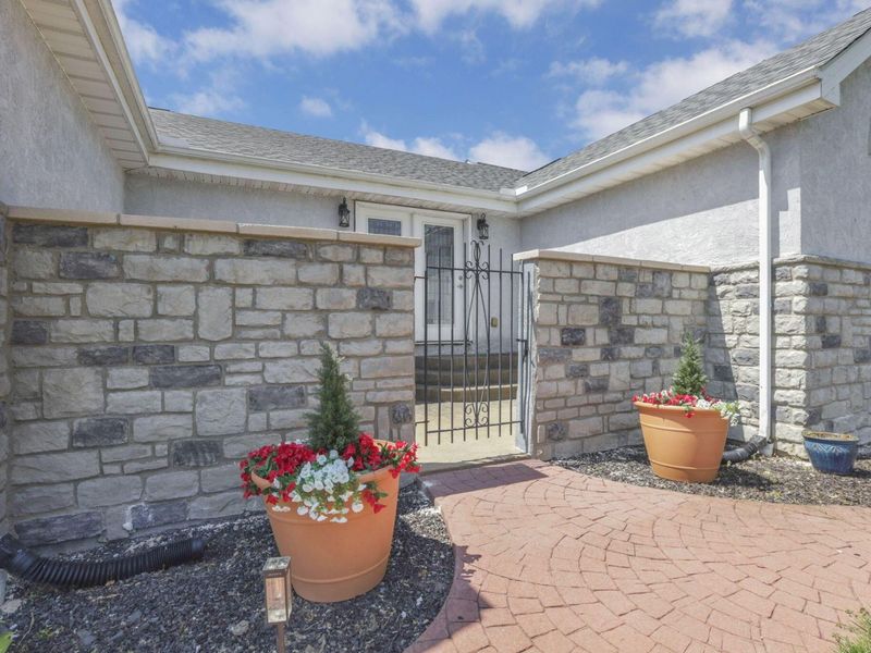 5860 Gregg Road, West Jefferson, OH 43162 Photo 7