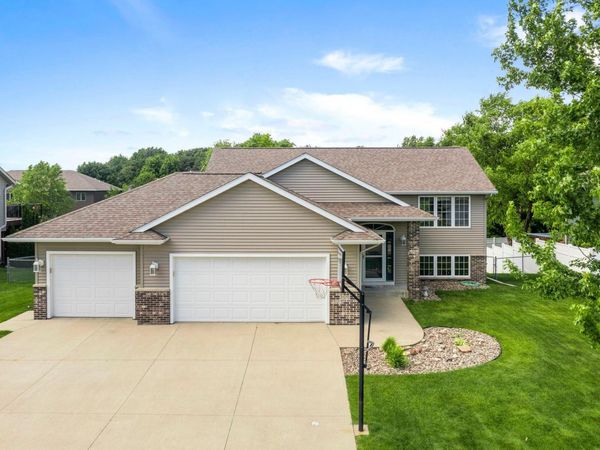 2575 Stony Creek Drive, Owatonna, MN 55060