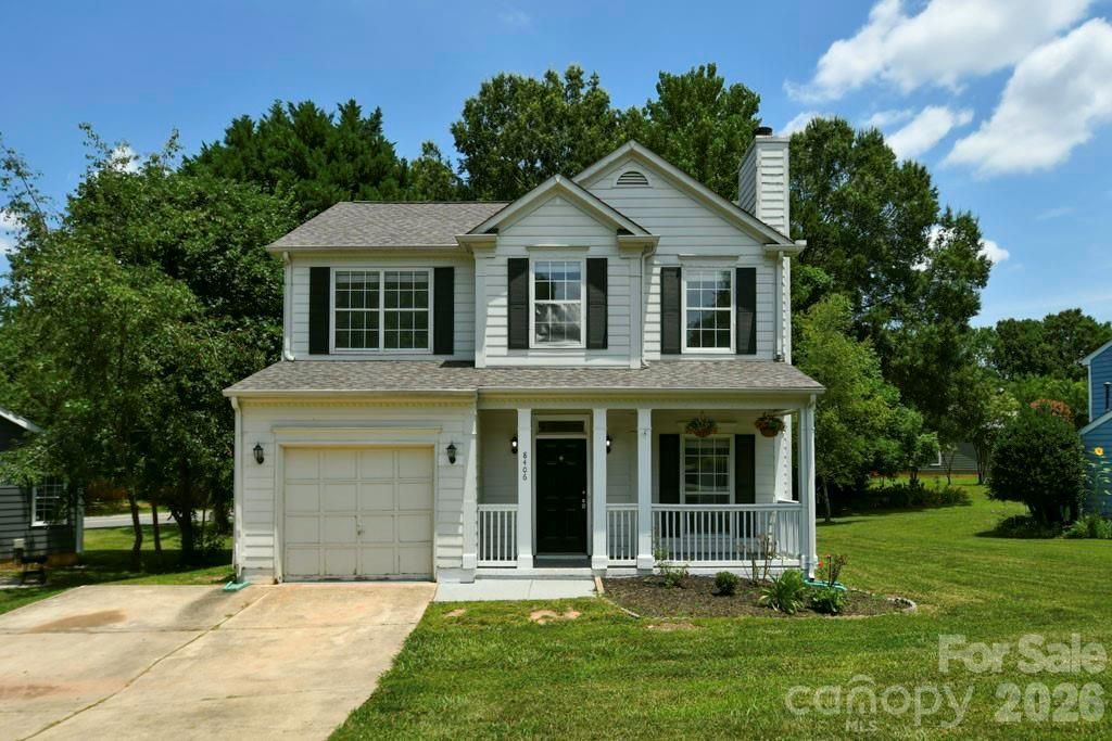 8406 Bedford Green Lane, Charlotte, NC 28215 Main Photo